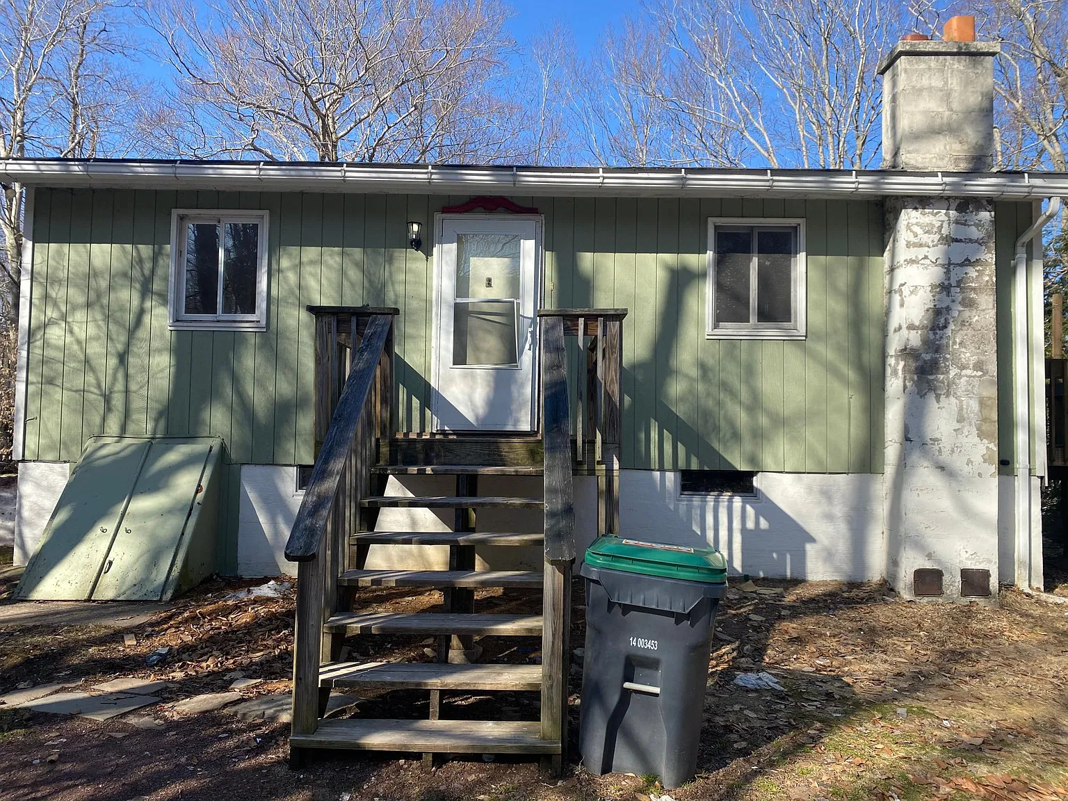 207 Echo Lake Rd — Photo 1