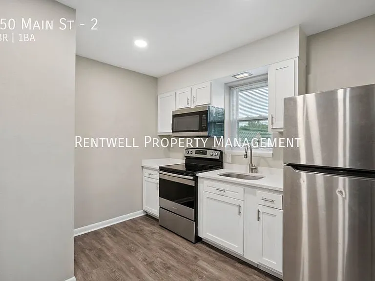 350 Main St #2 — Photo 2