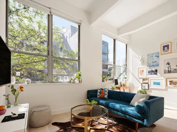 338 Berry St APT 2G, Brooklyn, NY 11249