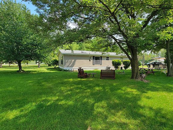 3rd image of 4349 Bay Rd