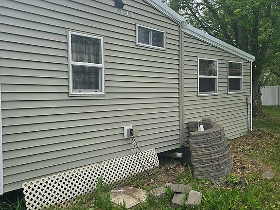 4th image of 3894 Norris Ave NW