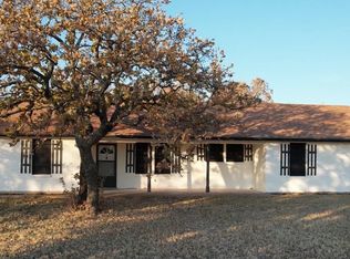 1061 Carnagie Rd, Poolville, TX 76487