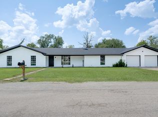 204 Lilly Dr, Elkhart, TX 75839