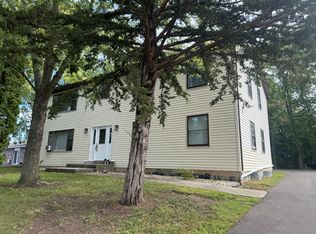 479 Eisenhower St #B, Marengo, IL 60152