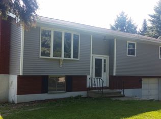 330 Sandra Dr, Jefferson Township, PA 18436