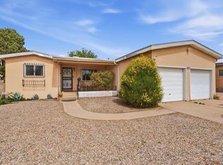 1015 Parsifal St NE, Albuquerque, NM 87112