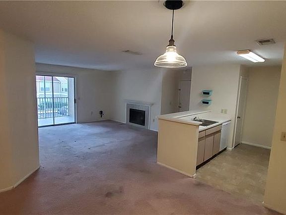 3rd image of 9481 Highland Oak Dr Unit 615