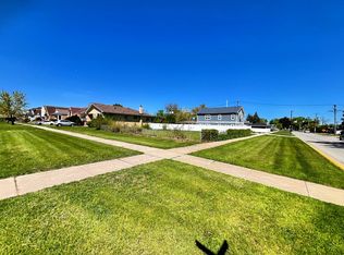 6910 43rd St, Stickney, IL 60402