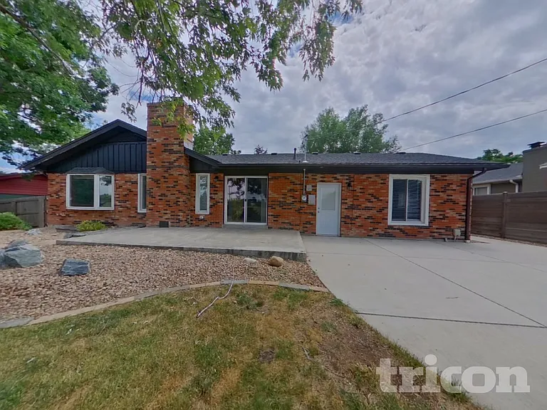 343 Brigitte Dr — Photo 17
