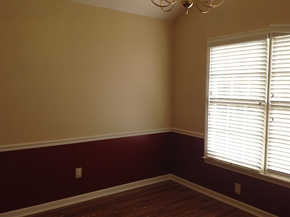 Formal Dining with chair rail molding