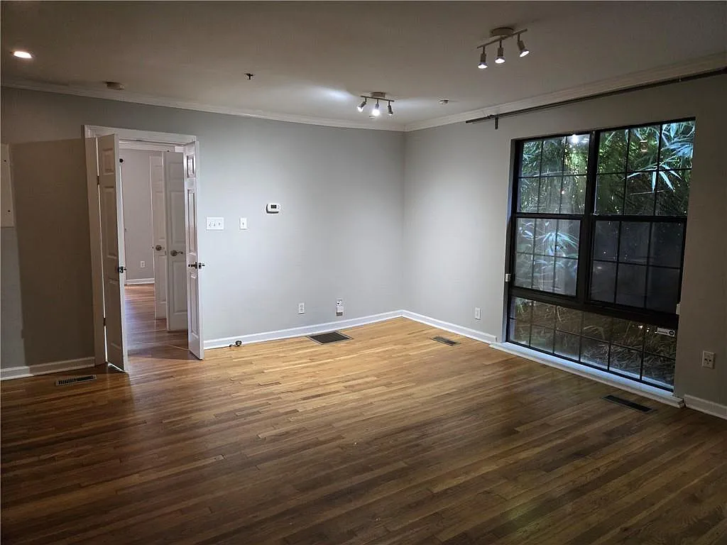 1 bed, 1.0 bath, 620 sqft, $1,800 — Photo 3
