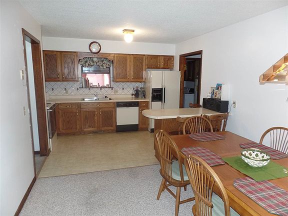 4th image of 7002 Woodland Meadow Dr