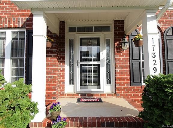 3rd image of 17329 Knoxwood Dr