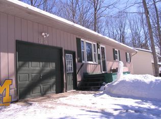 2949 Rasmus Dr, Grayling, MI 49738