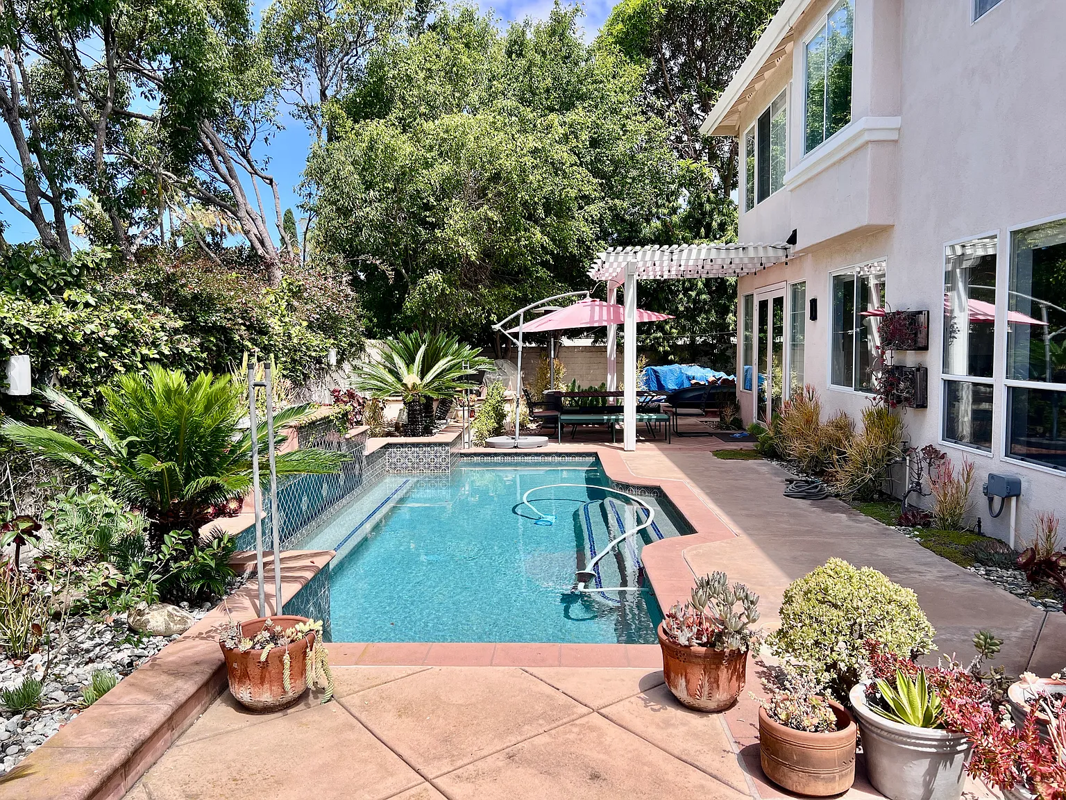 5 bed, 5.5 bath, 3779 sqft, $13,000 — Photo 3