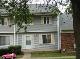 403 Gainsborough Ct, Bolingbrook, IL 60440