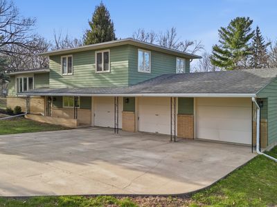 702 Highcrest Rd, Dixon, IL, 61021