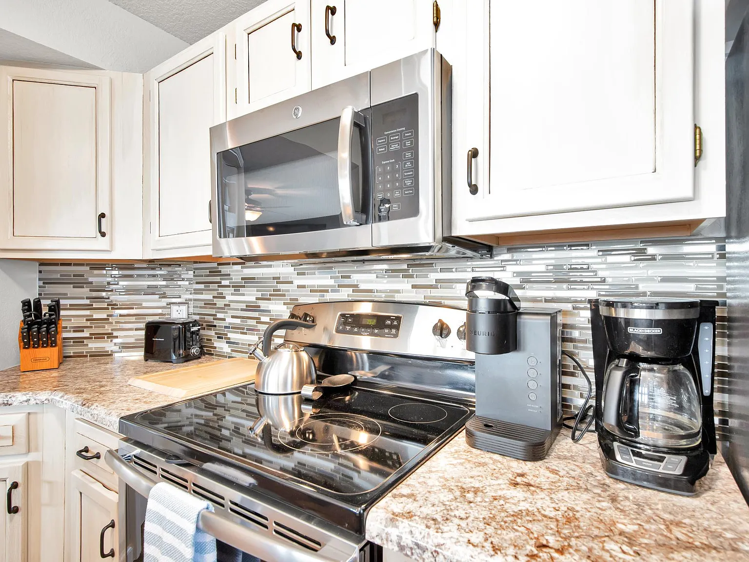 404 Regatta Bay Cir — Photo 2