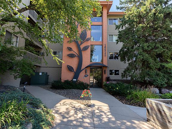 2nd image of 10925 Wayzata Blvd #106