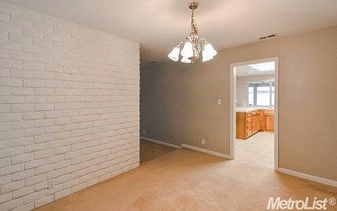 4th image of 942 Placer Ave