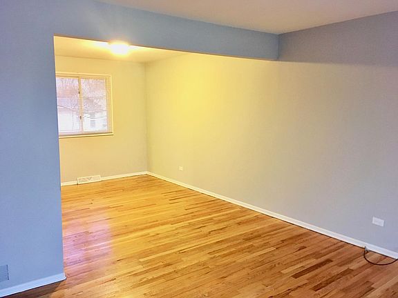 4th image of 22802 East Dr