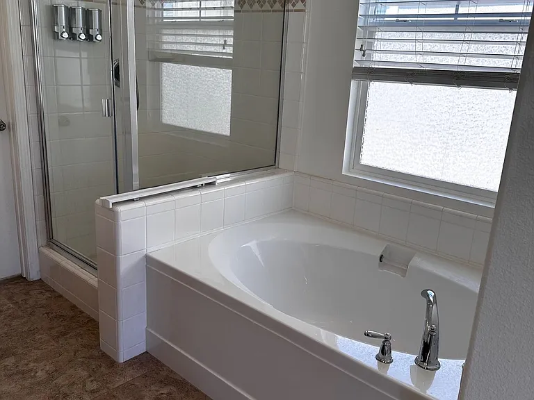 715 Nile River Dr — Photo 33