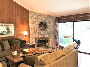 27821 Peninsula Dr N #304, Lake Arrowhead, CA 92352