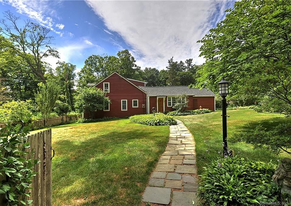 1st image of 343 Litchfield Tpke