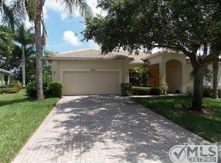 11068 Lakeland Cir, Fort Myers, FL 33913