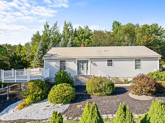 3rd image of 146 Parkwood Drive