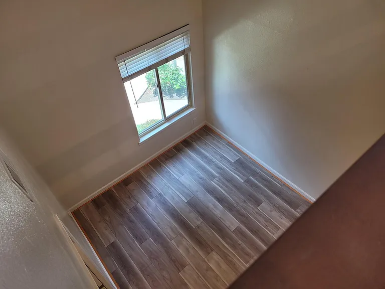 169 Lemon Grv — Photo 5