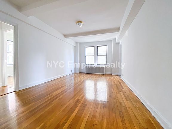 3rd image of 301 E 38th St APT 16J