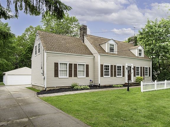 2nd image of 6911 Brookside Rd