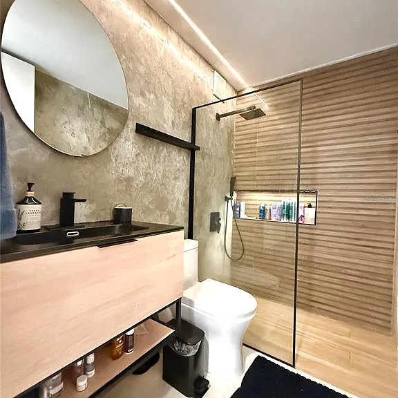 4 Avenida Laguna #9F — Photo 10