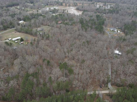 3rd image of 3300 Armstrong Ferry Rd