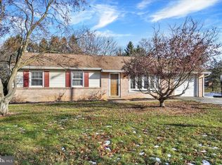 1825 Powder Mill Rd, York, PA 17402