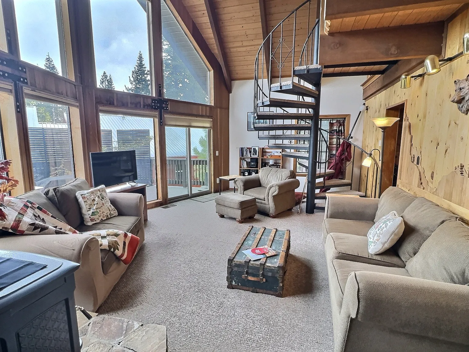 3 bed, 1639 sqft, $3,750 — Photo 3