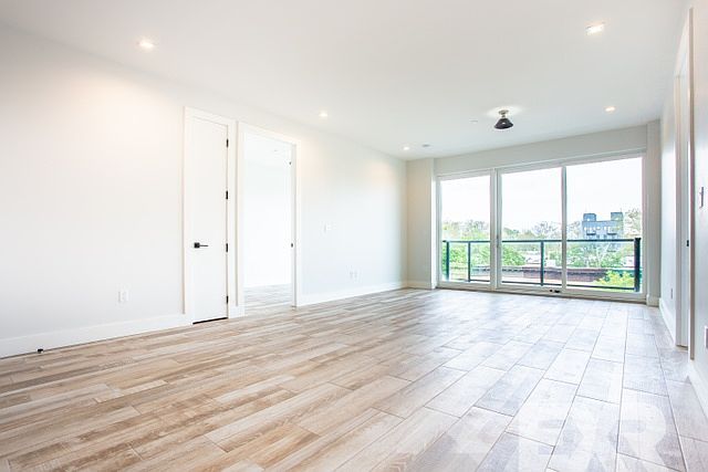 1st image of 8 Fairview Pl #304