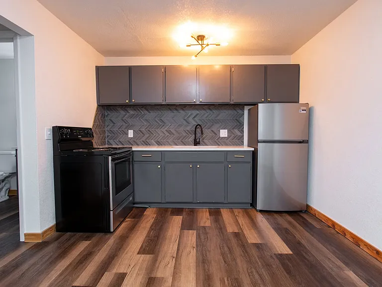 338 N Lorraine Ave — Photo 8