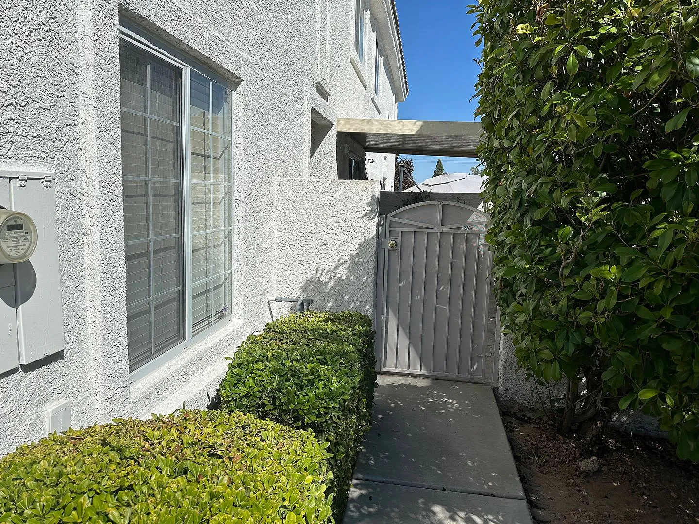 Henderson!! 3 Bedrooms!! 2 Car Garage!! Community Pool!! Spa!! Clubhouse!! Fitness Center — Photo 4