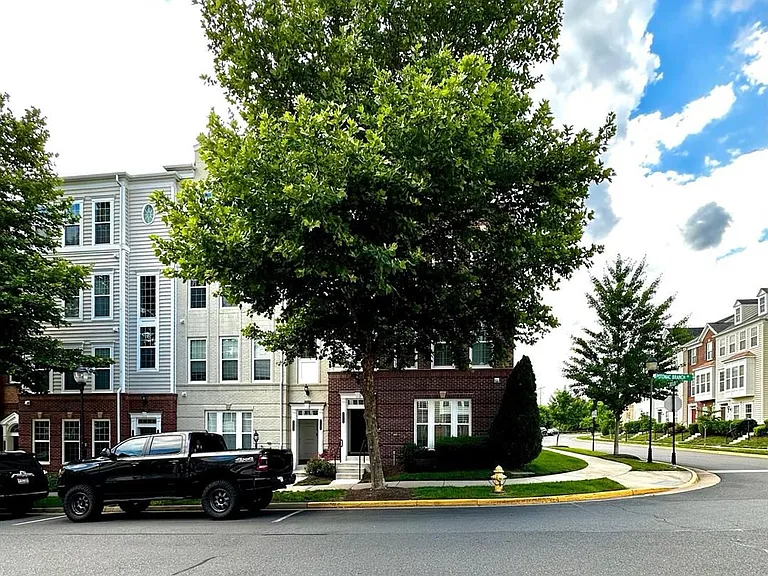 14888 Potomac Branch Dr — Photo 3