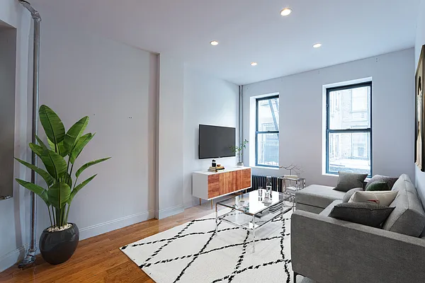 Rented by Platinum Properties | media 15