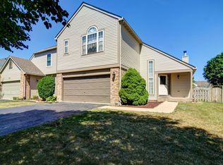 230 Paddington Ln #230, Bolingbrook, IL 60440