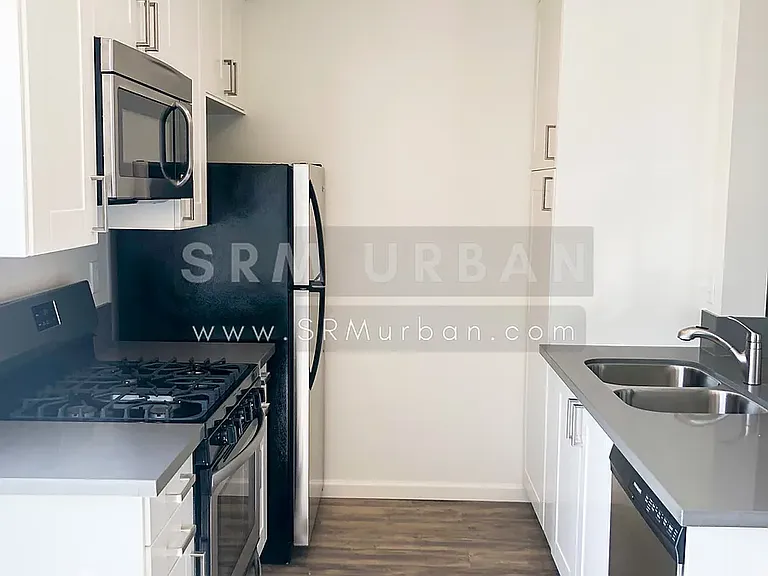 2870 Broadway #5 — Photo 7
