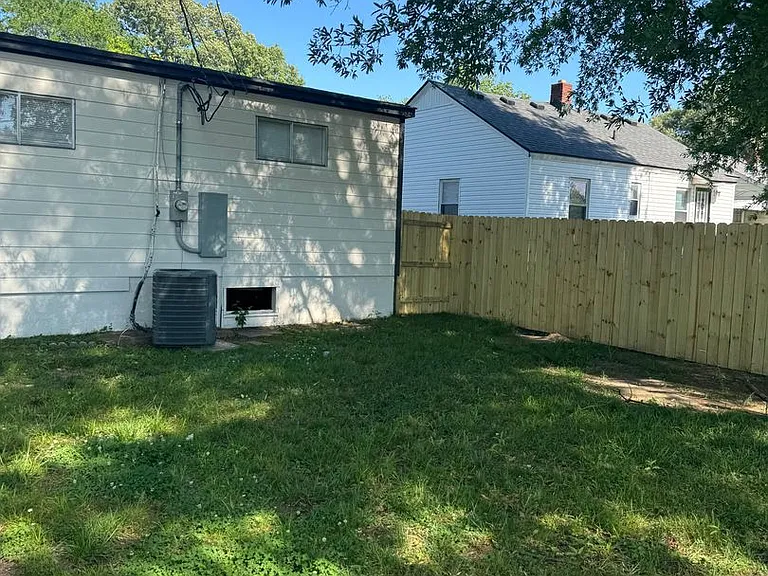 297 Eastview St — Photo 3