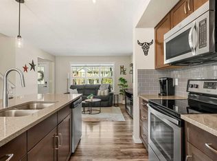 40 N Sunvalley Rd, Cochrane, AB T4C0X6