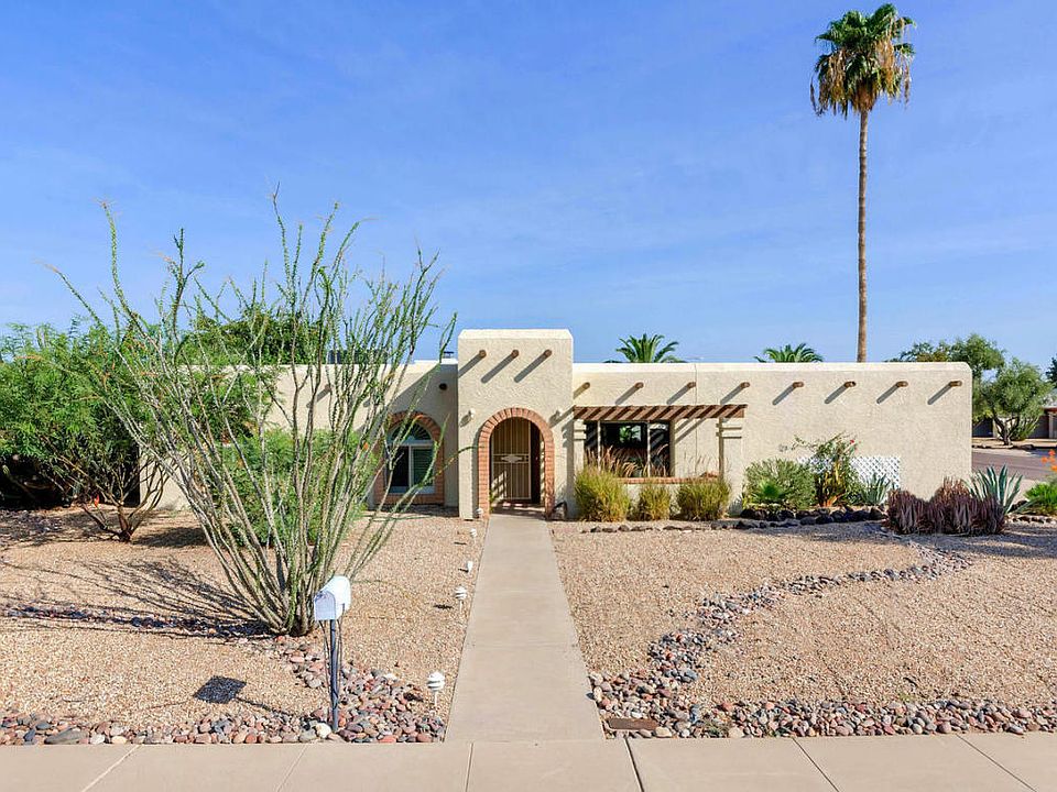 1st image of 2846 E Vista Dr