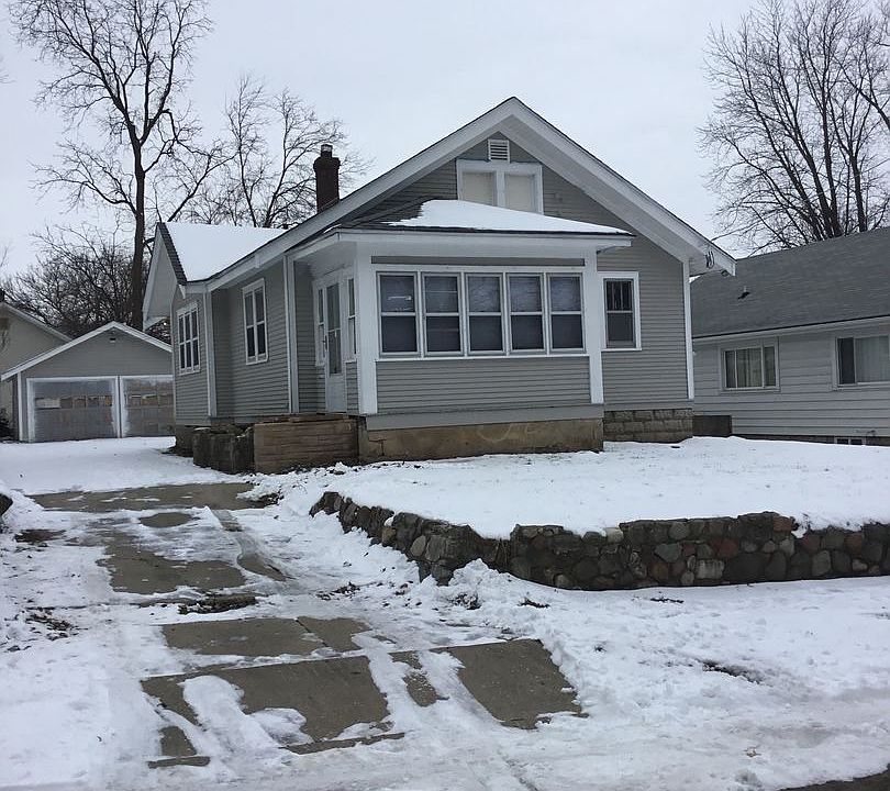 1st image of 716 Leslie Ave