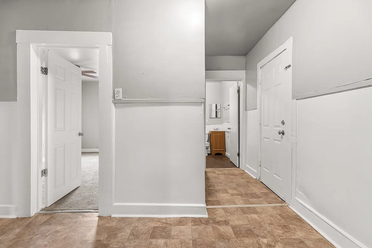 1225 Texas St - 1225 Texas St — Photo 2