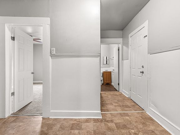 2nd image of 1225 Texas St